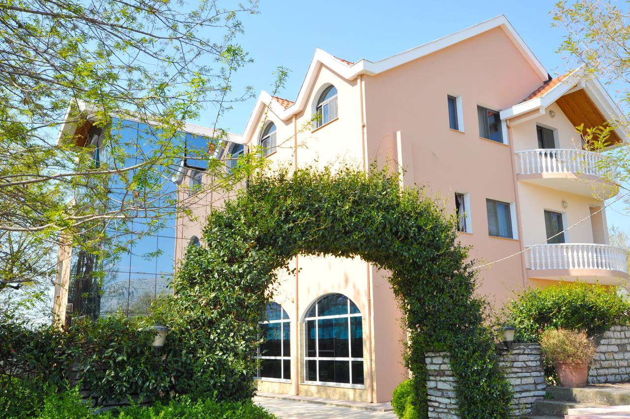 Hotel Hasmegaj Mahall' e Kryethuit